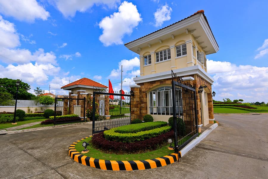 Aldea-Real-Main-Entrance